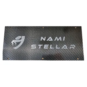 Deck en carbone finition brillant Nami stellar et Super stellar.