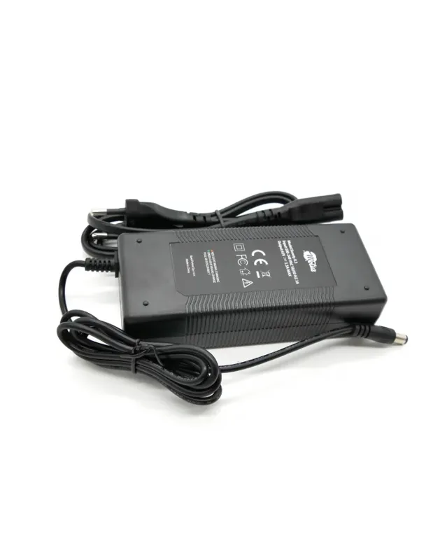 Chargeur pour trottinette électrique Motus Scooty 8.5