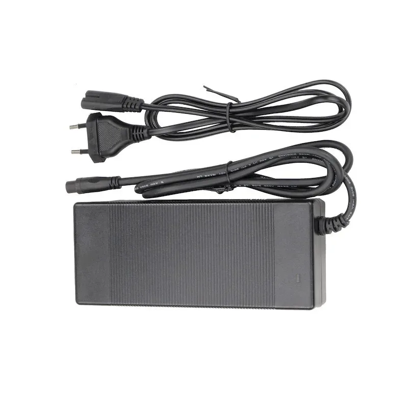 Chargeur 60V 2A avec connecteur tri polaire en plastique